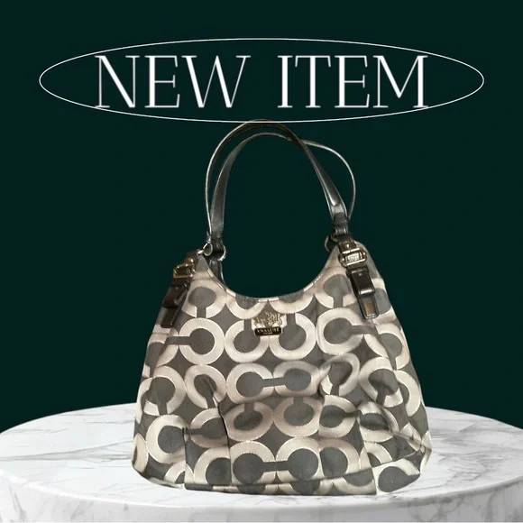 Coach Signature C’s Shoulder Madison Maggie Optic Art - Picture 3 of 5